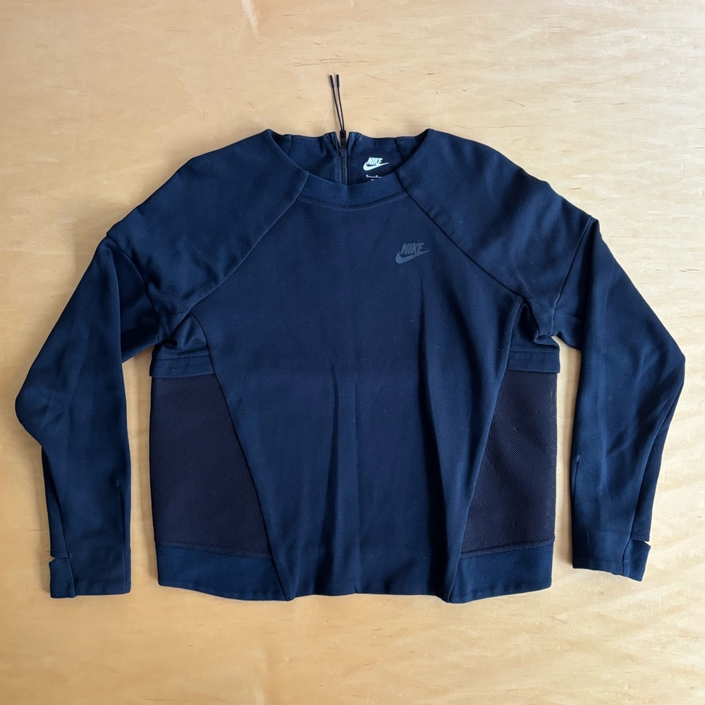Nike Athletic Sweatshirt in Black with Back Zip, Mesh Panels, Thumb Holes